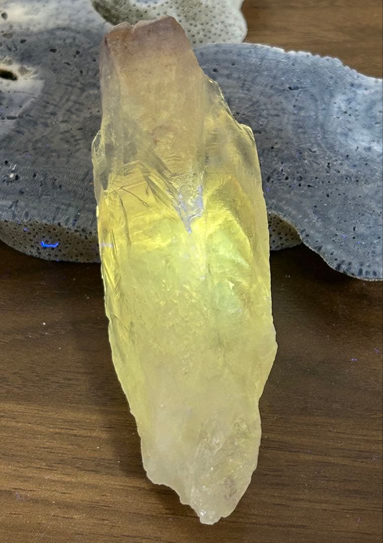 バイーア州産 ファントムアメジスト 原石 ラベンダーの幻影