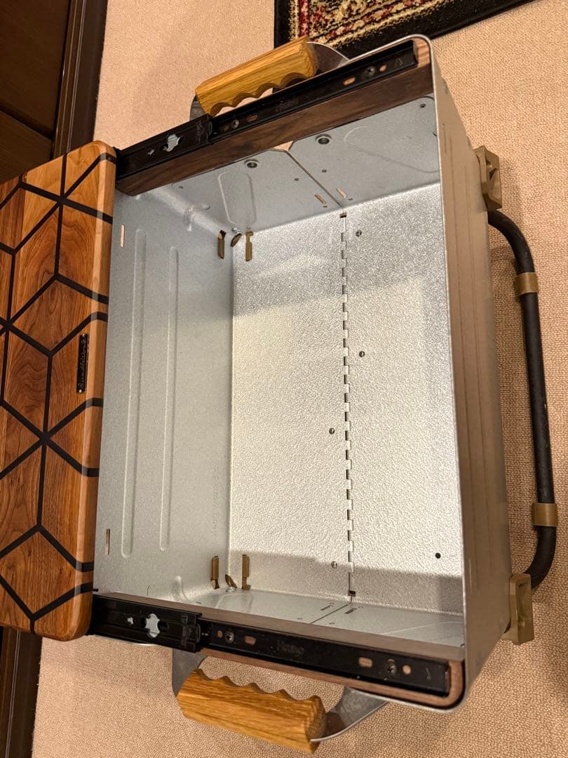 WANTKEYCAMP オマージュ/脚付シェルコン＋ウォルナット×レジン