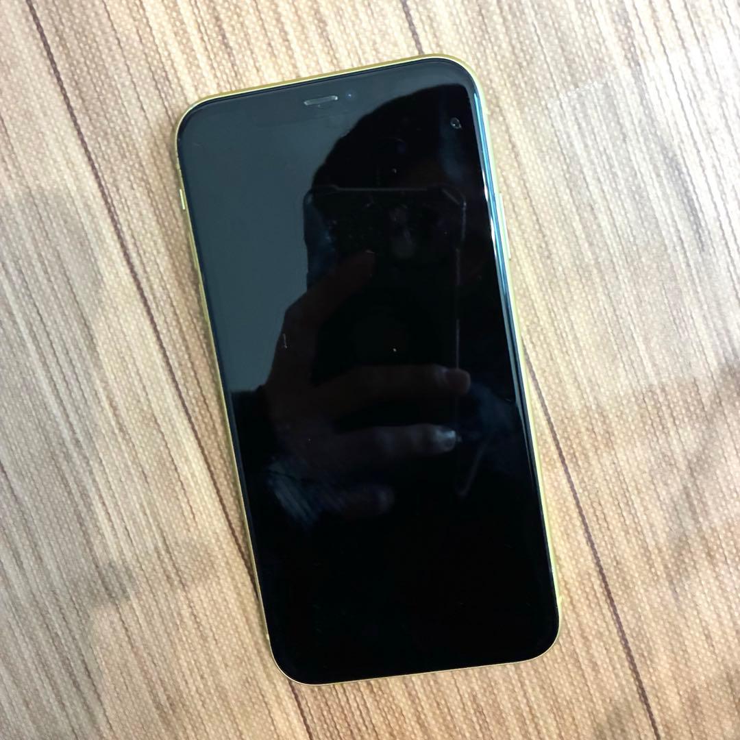 iPhone11 本体　液晶バグあり　ジャンク　128GB イエロー　動作良好