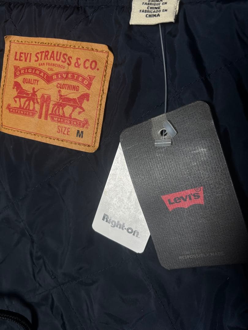 Levi's リーバイス　防寒ボンバージャケット　デニムジャケット　未使用買得品