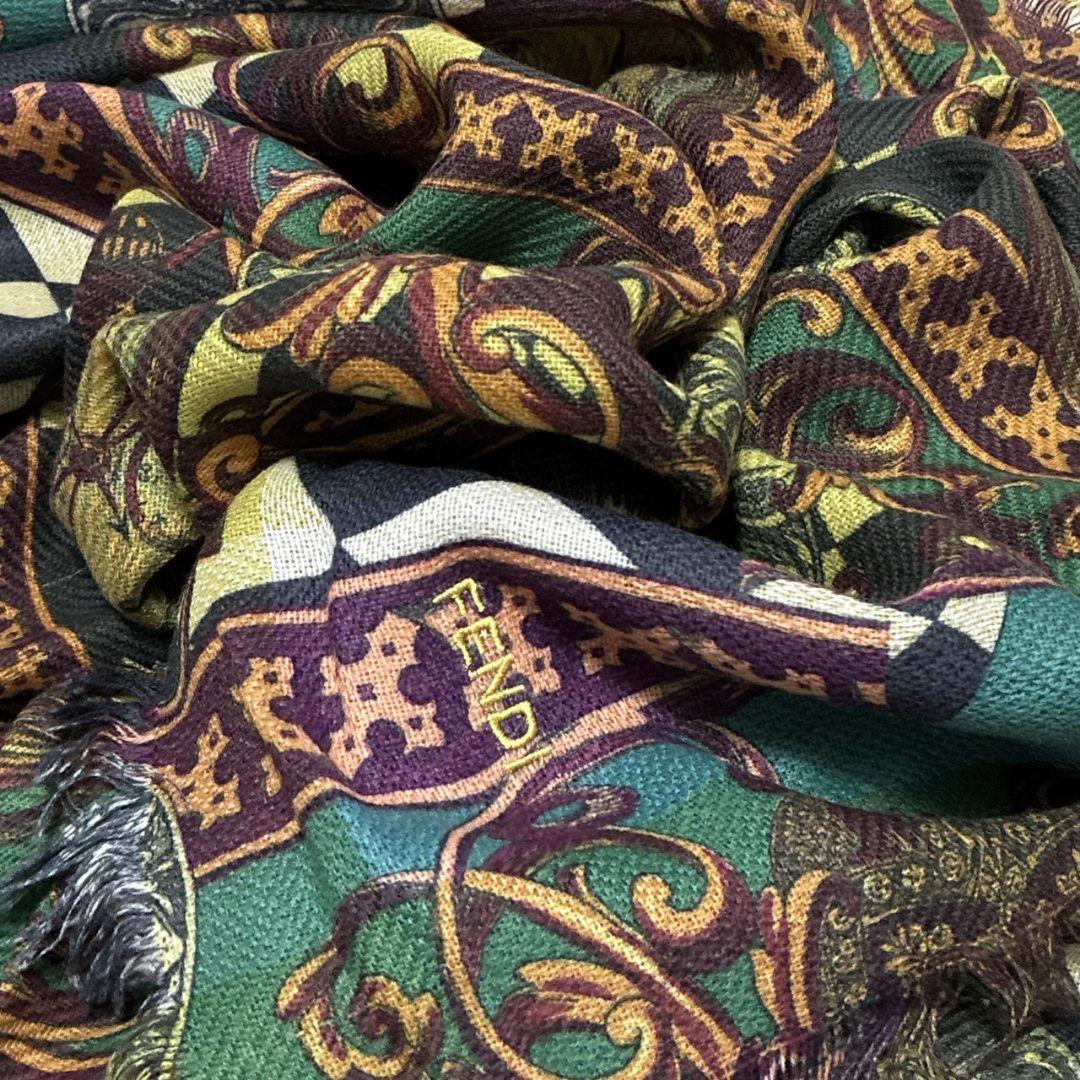 【美品】FENDI フェンディ イタリア製 刺繍ロゴ ショール 大判ストール