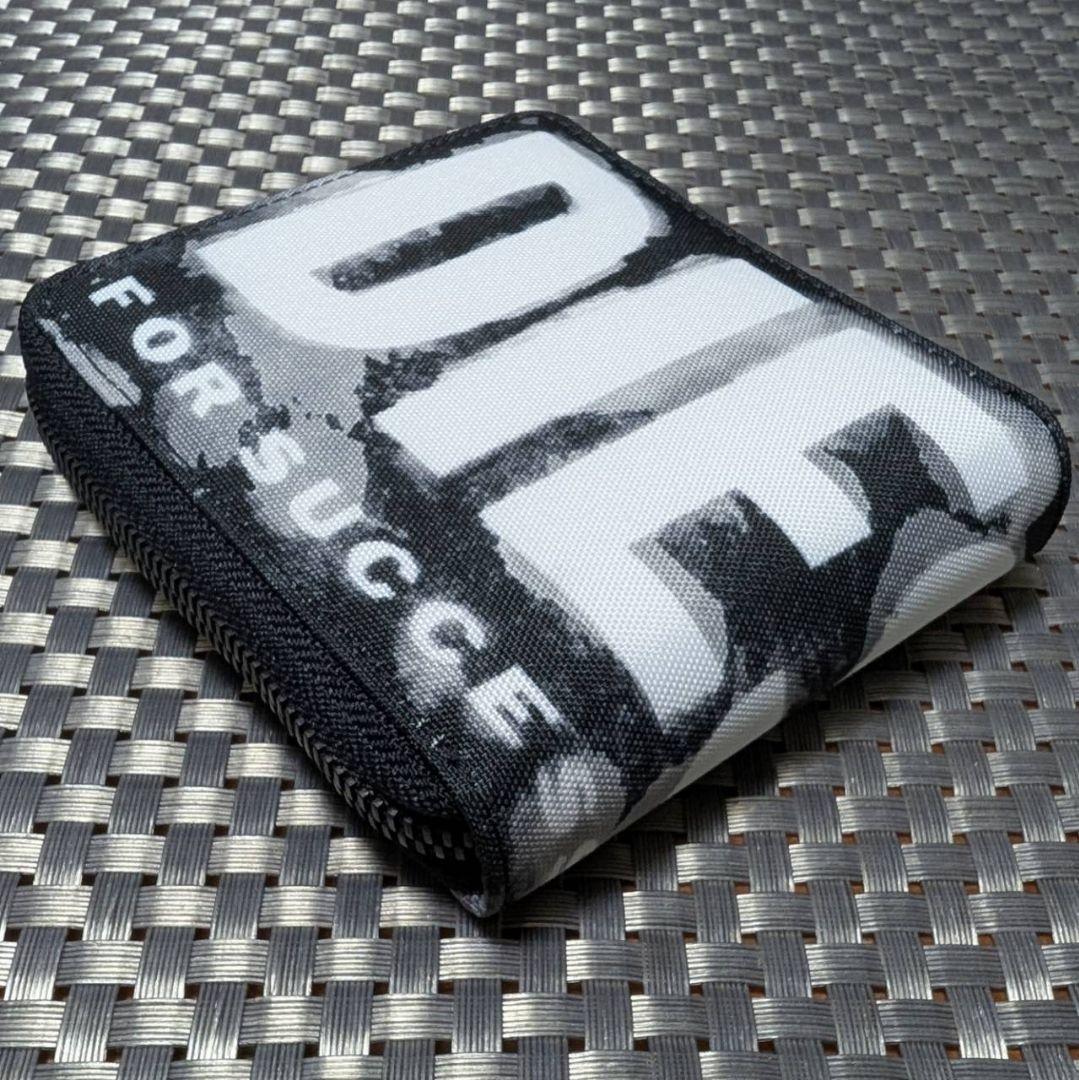 DIESEL　ディーゼル　折財布　ロゴ　おしゃれ　人気