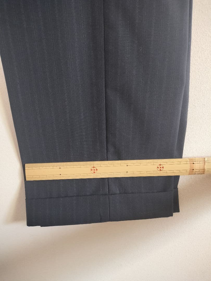 UNITED ARROWS luxxorビジネススーツ ダークグレー ストライプ