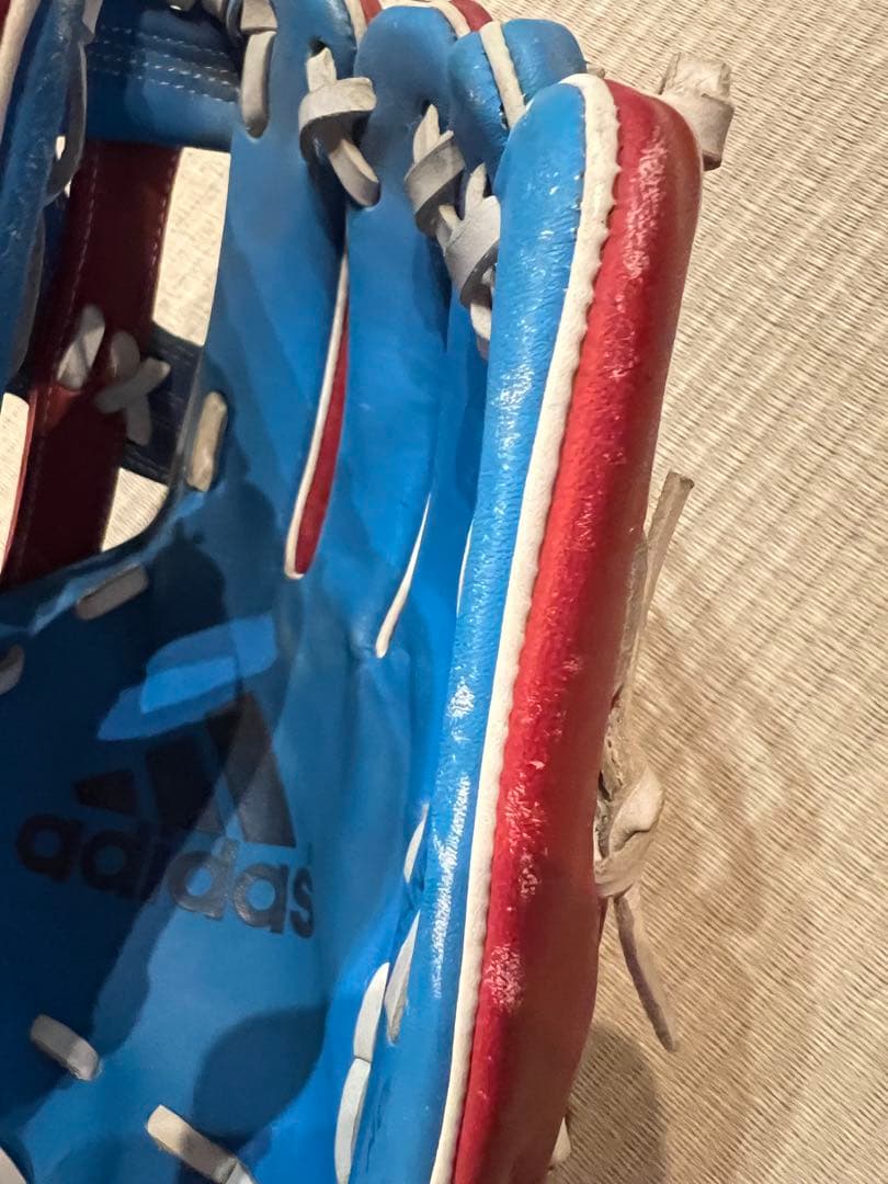 adidas一般軟式グローブ　右投げ用