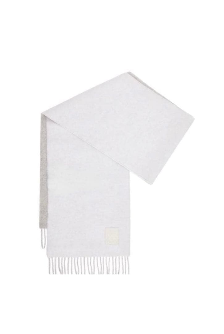 [新品]LOEWE ホワイト フリンジマフラーショッパー付き プレゼントに