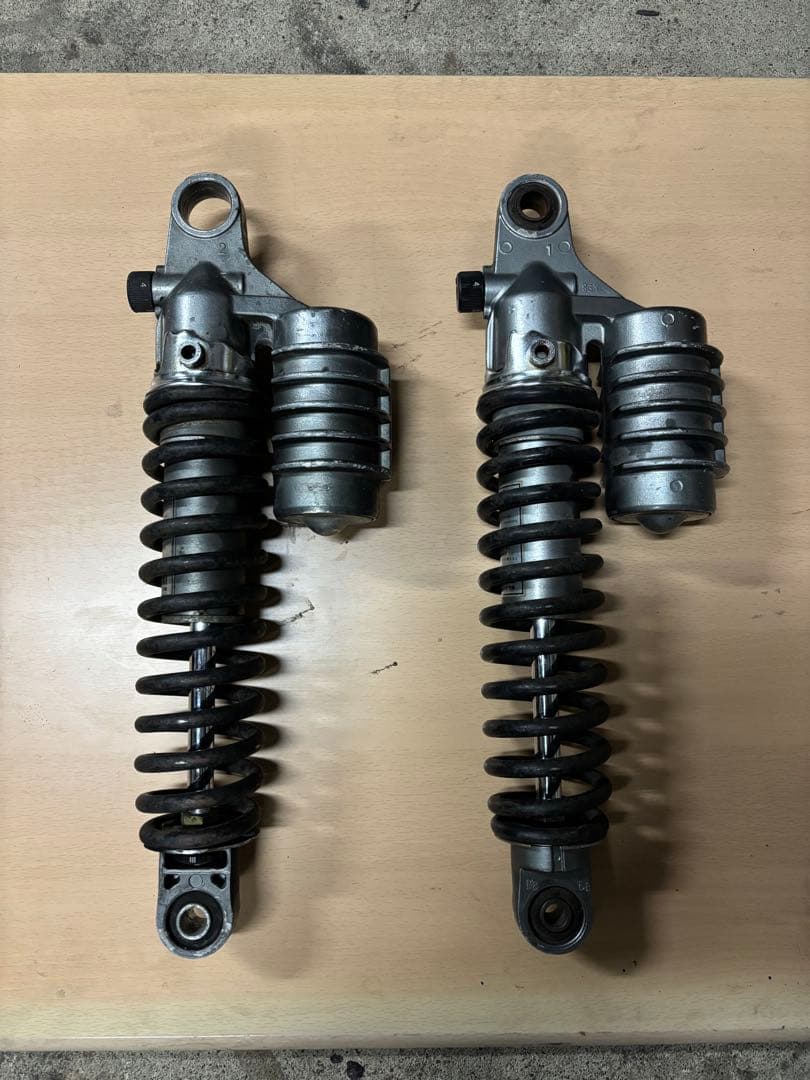 ZRX400 純正リアサスペンション　Kawasaki カワサキ