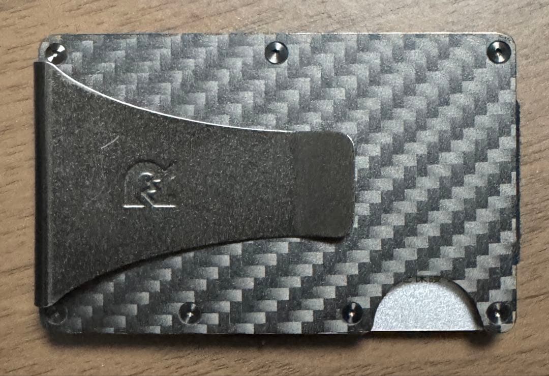 【Mi】The RIDGE カーボンファイバー マネークリップ