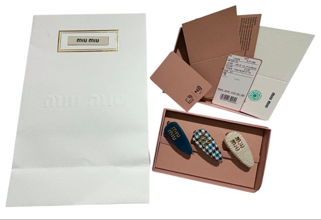未使用品✨️MIUMIUヘアピンセット2025新作