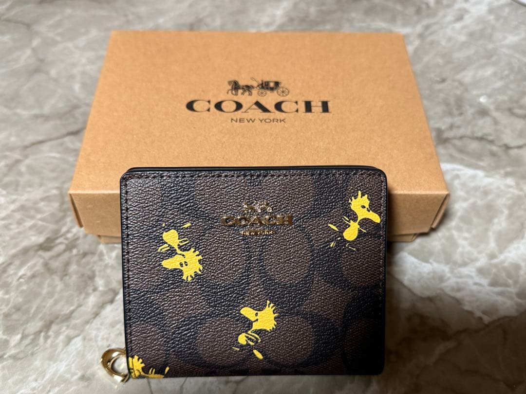 COACH 二つ折り財布