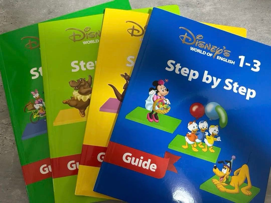 ワールドファミリー　ステップバイステップ　ディズニー　英語教育　子供　知育