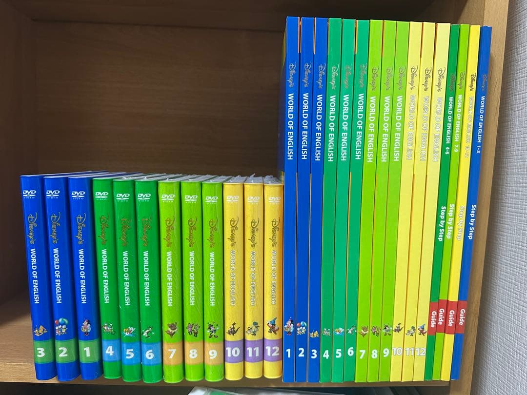 ワールドファミリー　ステップバイステップ　ディズニー　英語教育　子供　知育