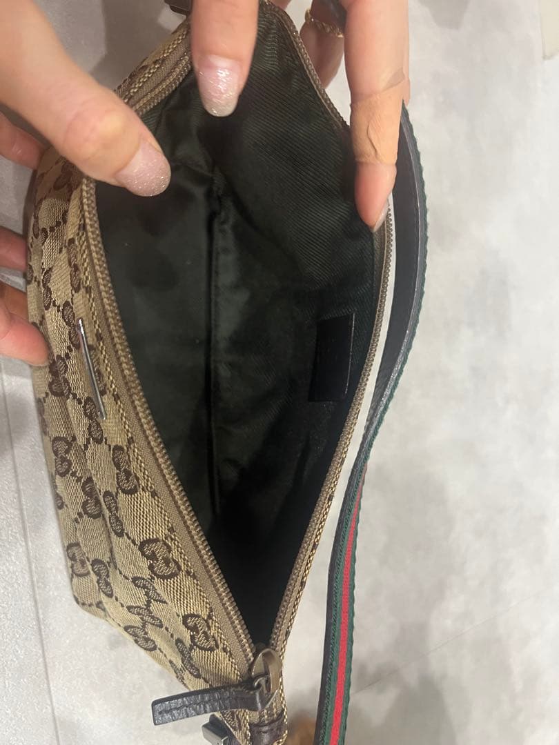 GUCCI GGキャンバス クラッチバッグ