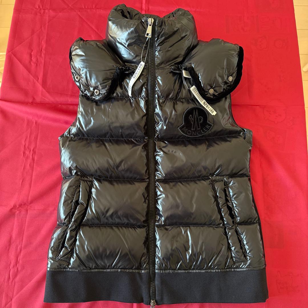 MONCLER レディースダウンベスト　BLACK