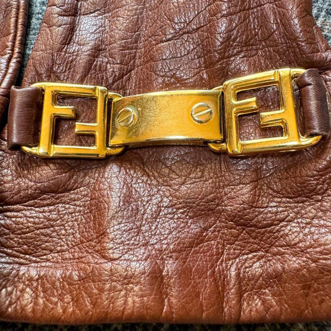ヴィンテージ✨FENDI フェンディ レザーグローブ 手袋 ロゴ金具 7 1/2