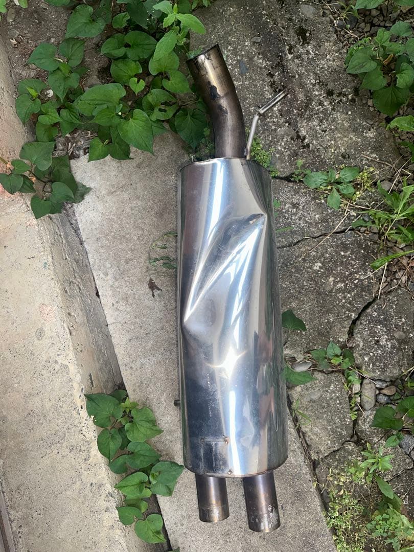 プジョー　208 社外マフラー