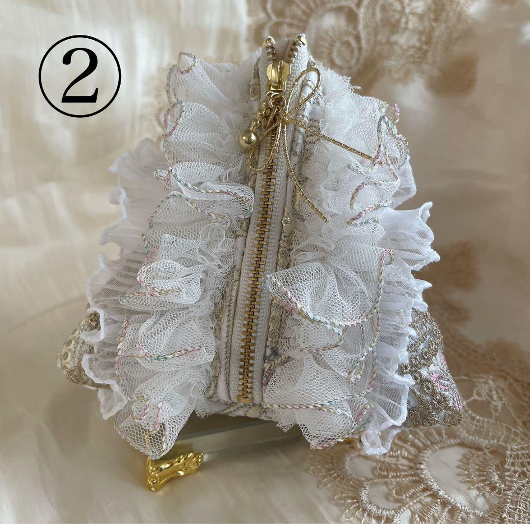 インド刺繍リボン　テトラポーチ