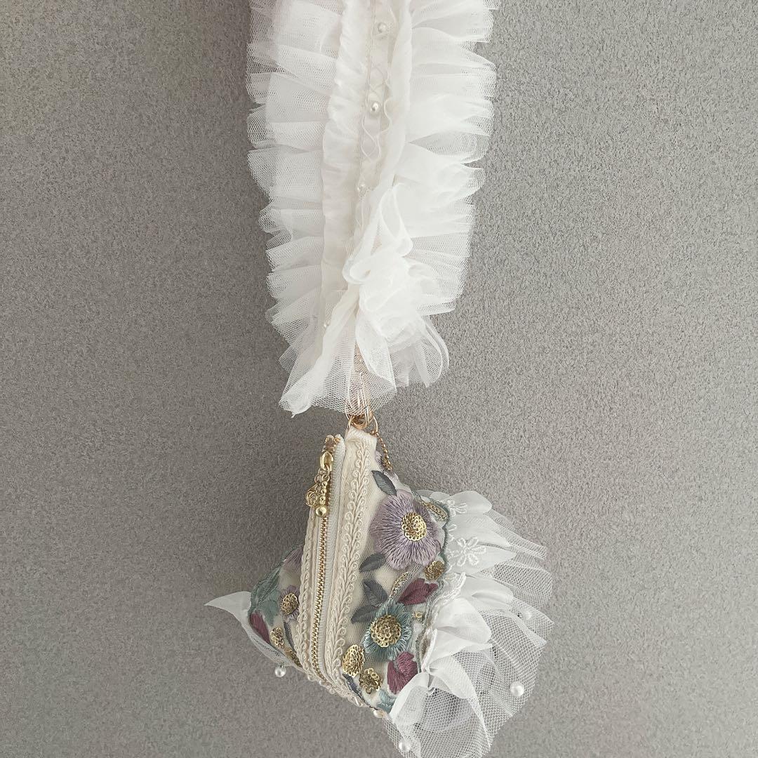 インド刺繍リボン　テトラポーチ