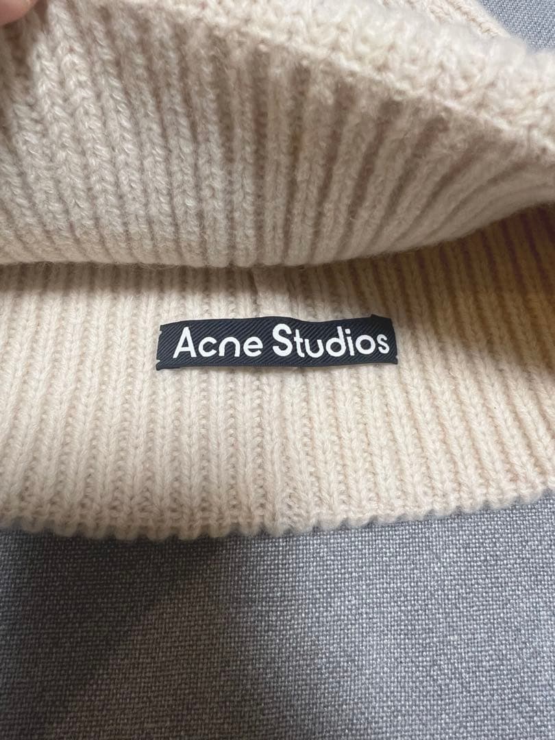 Acne Studios スモールFACEロゴビーニー