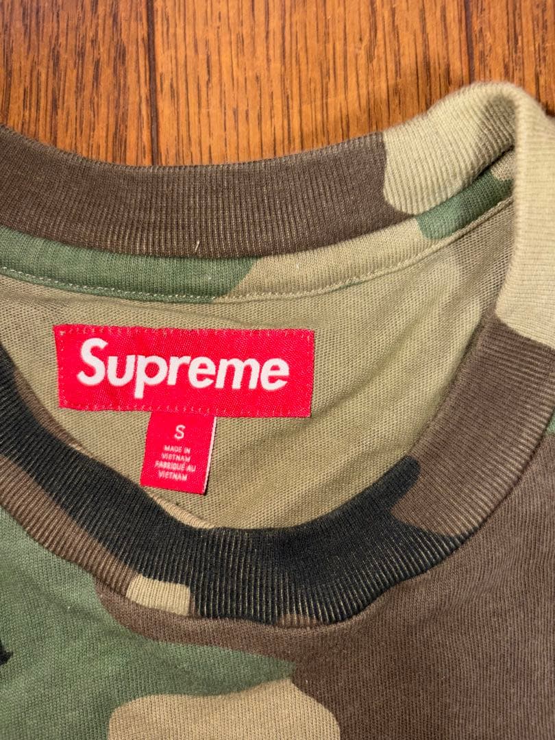 即完売モデル　最終値下げ！ Supreme カモフラージュ Tシャツ
