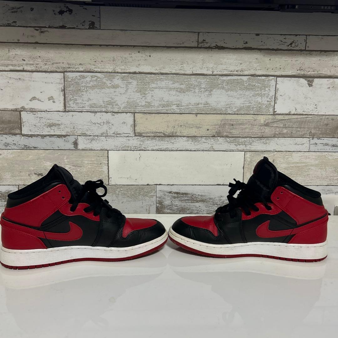 Nike Air Jordan 1 Mid 赤黒