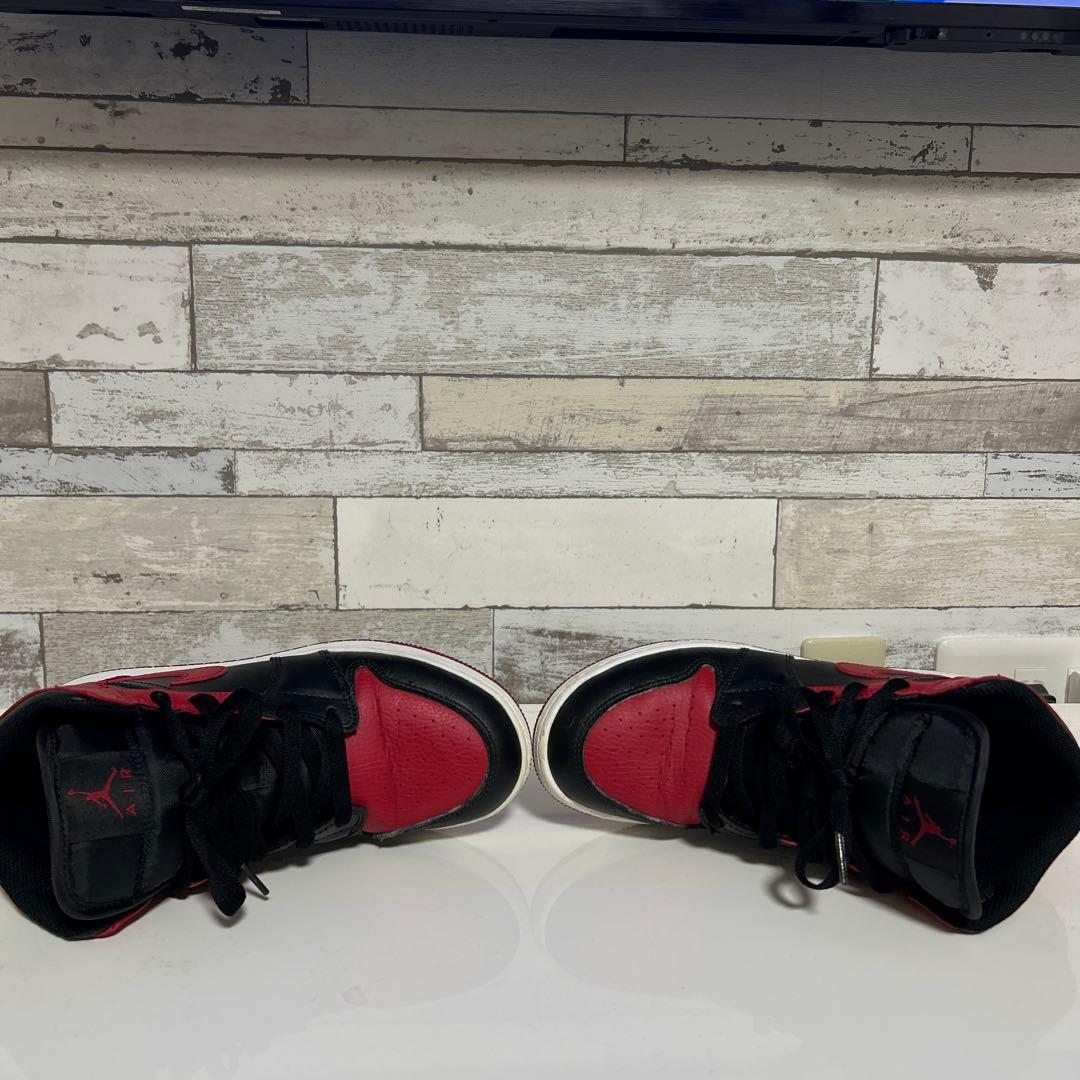 Nike Air Jordan 1 Mid 赤黒