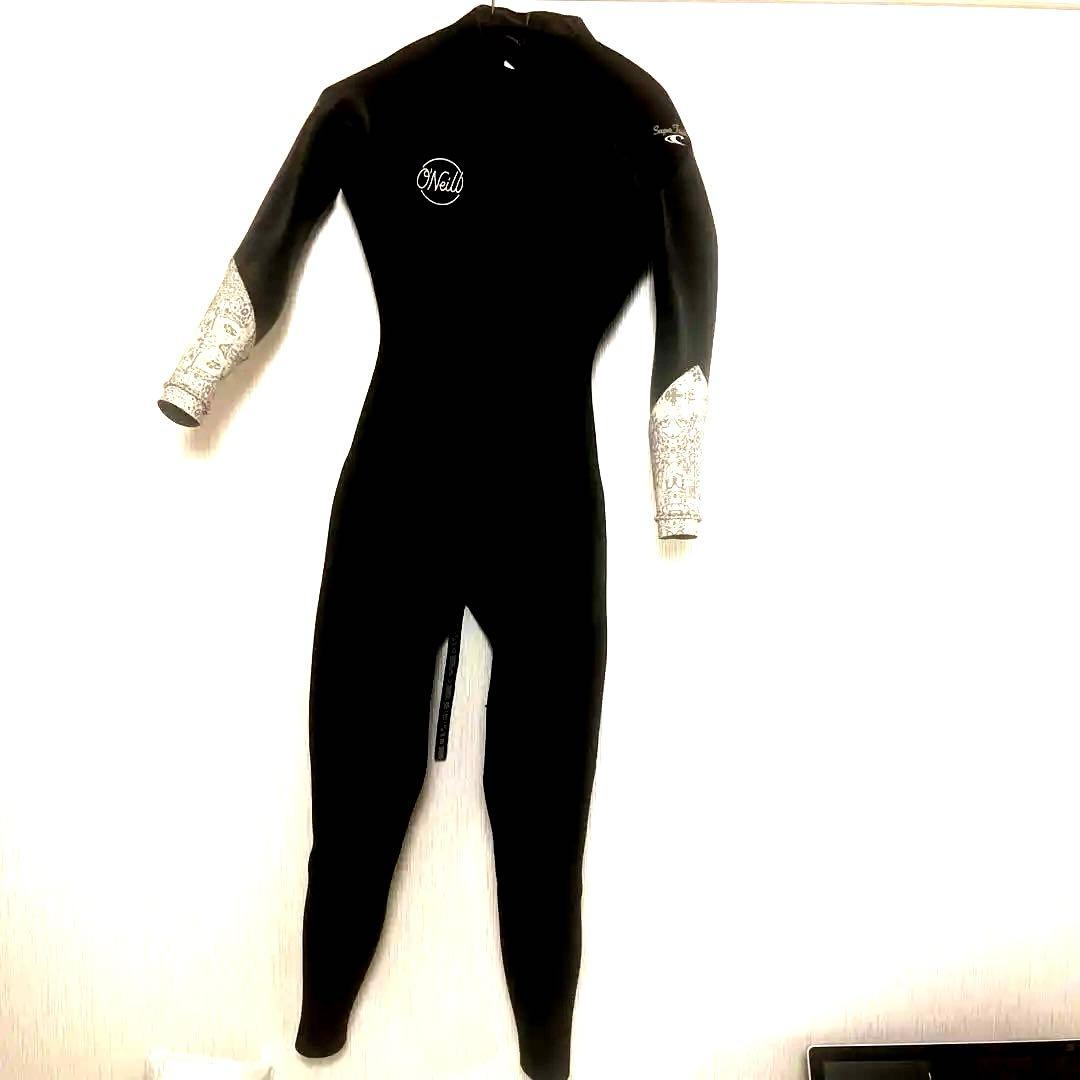 美品！ほとんど未使用！レディース　ブラック 長袖 セミドライ５ミリウェットスーツ