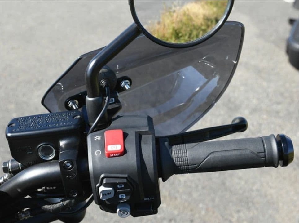 レブル1100DCT　 ガイラガントレット スモーク