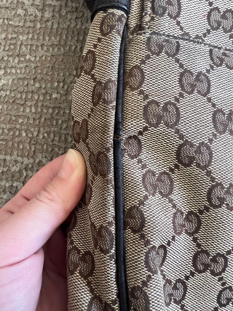 GUCCI GGモノグラム ショルダーバッグ