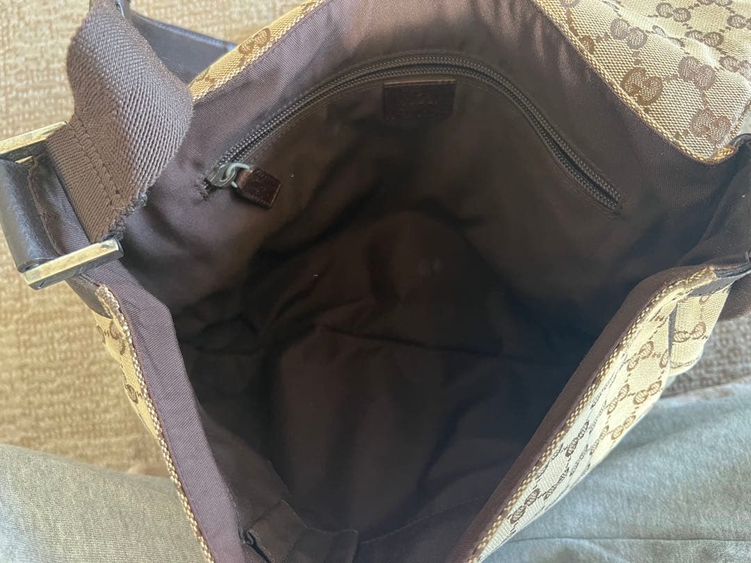 GUCCI GGモノグラム ショルダーバッグ