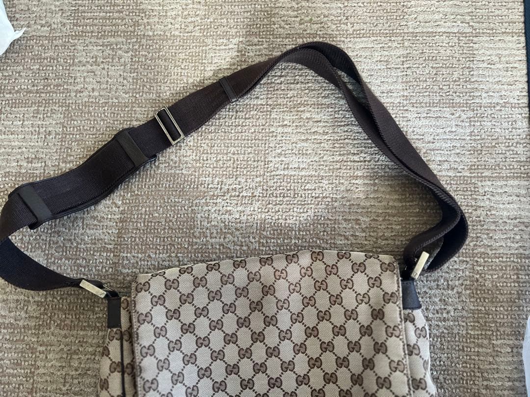 GUCCI GGモノグラム ショルダーバッグ