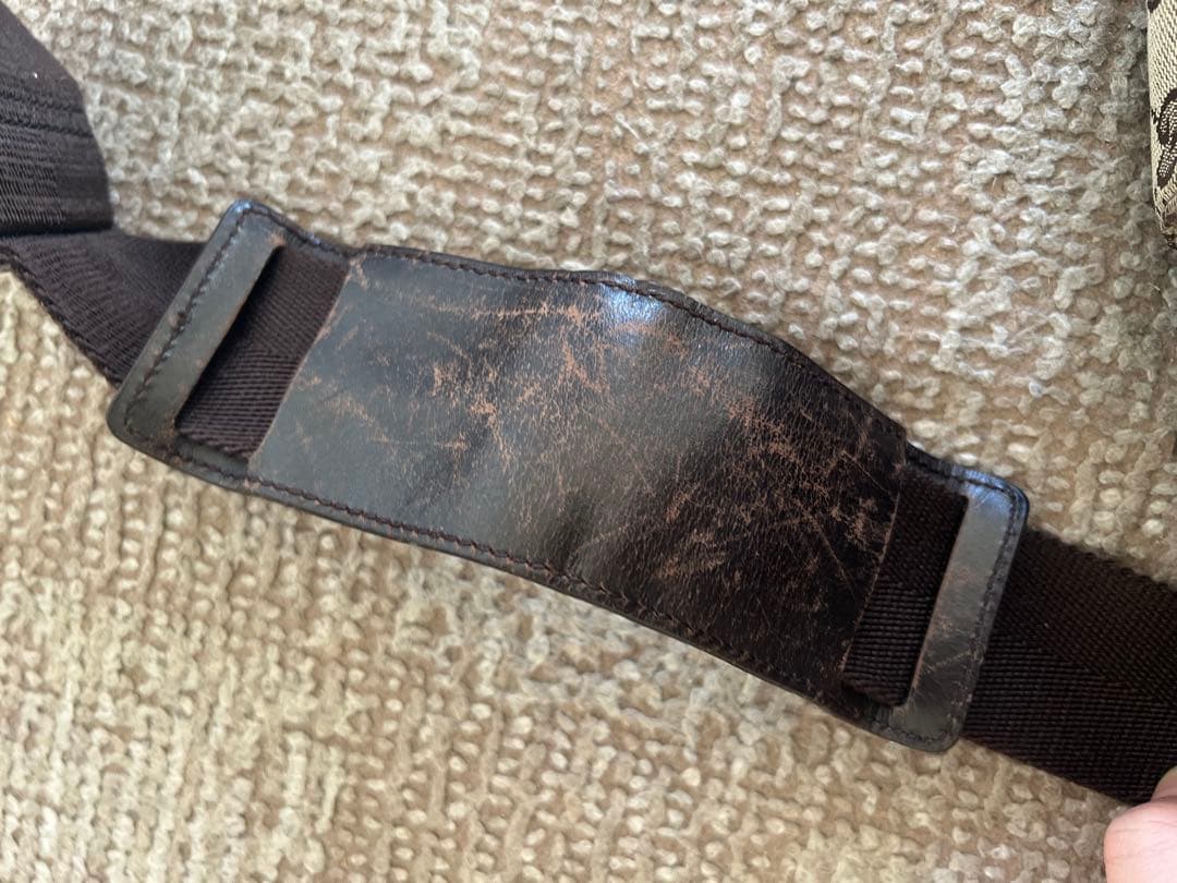 GUCCI GGモノグラム ショルダーバッグ