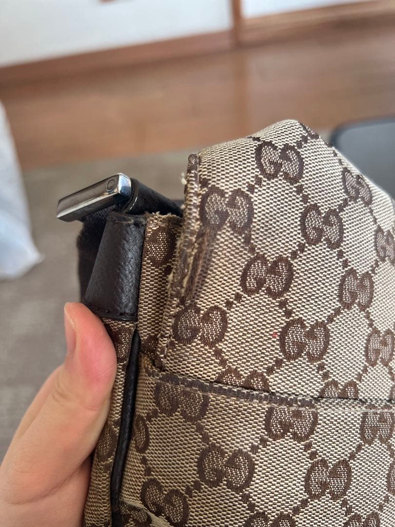 GUCCI GGモノグラム ショルダーバッグ