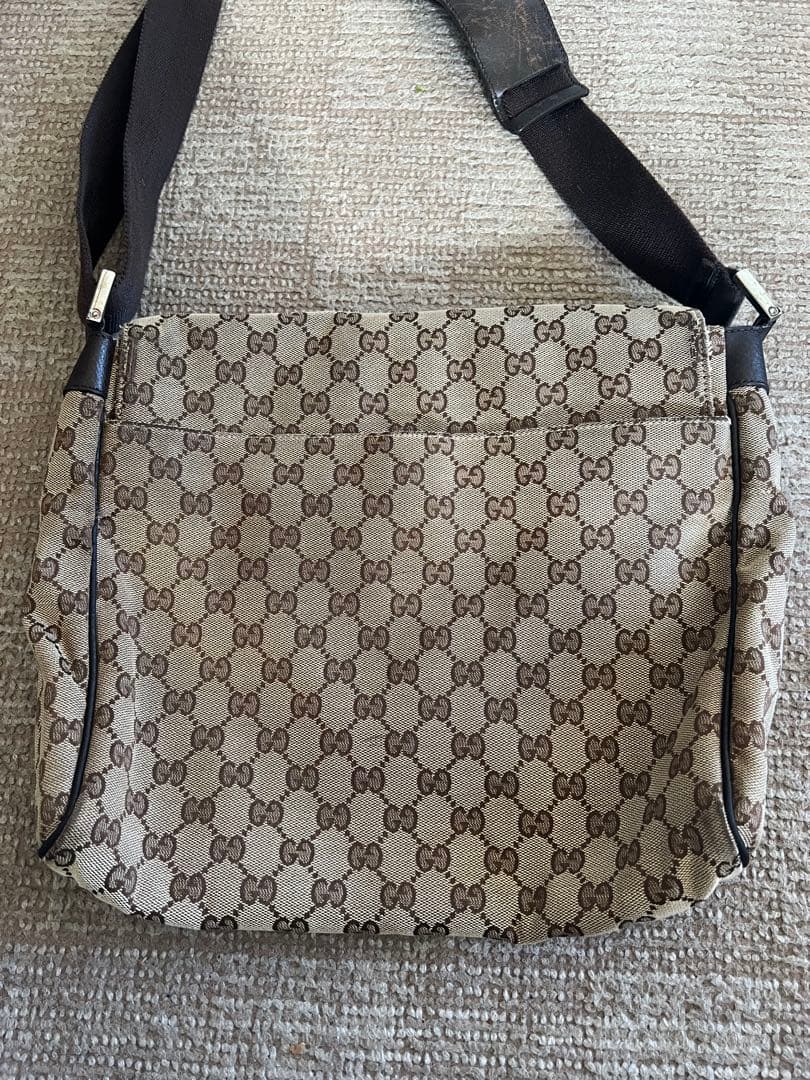 GUCCI GGモノグラム ショルダーバッグ