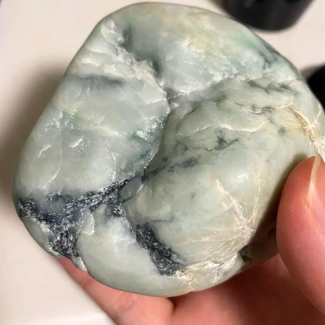 糸魚川翡翠　上質　白緑　小滝圧砕　1053g