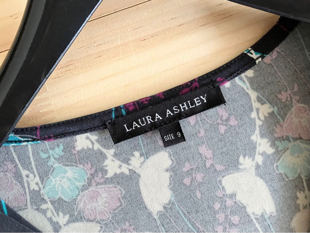 未使用に近い ローラアシュレイ ワンピース ボタニカル 9 洗える