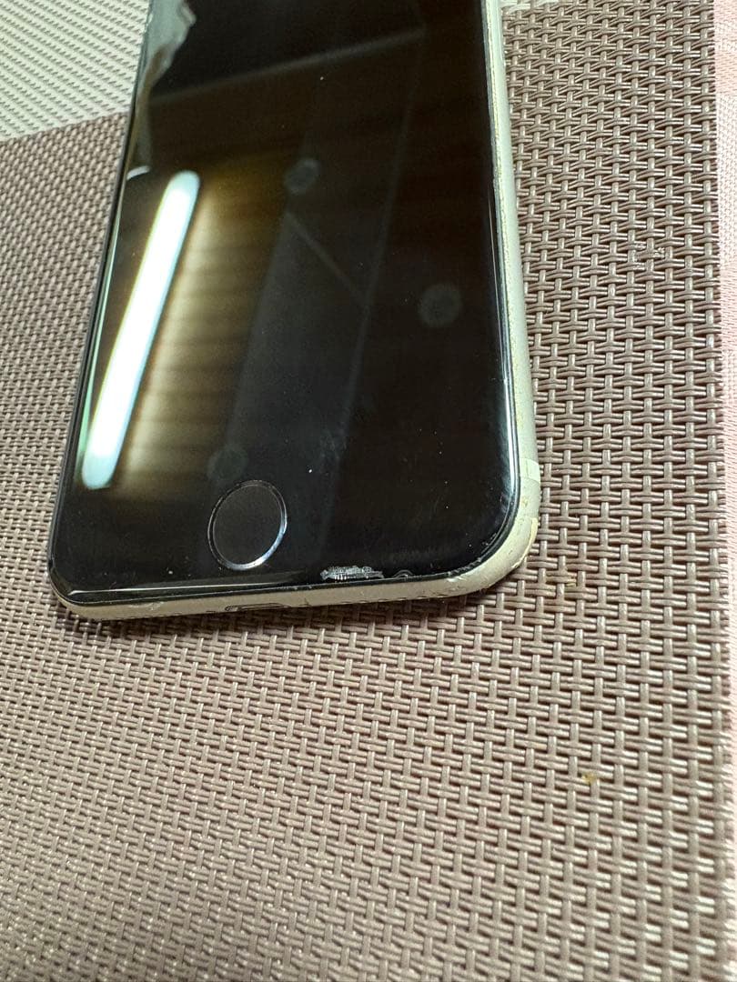 スマートフォン本体 iPhone se