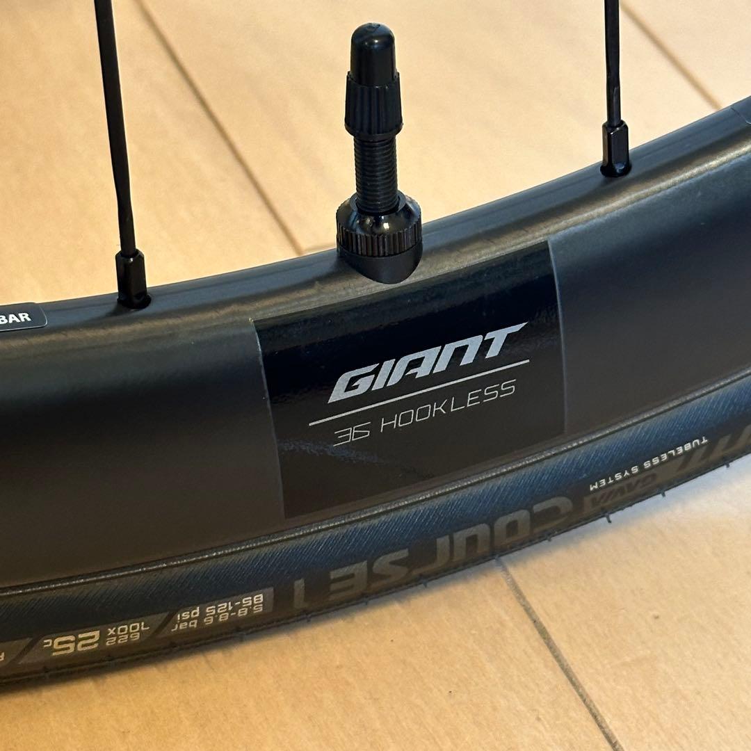 GIANT SLR1 36 Disc フックレス　内幅22.4mmタイヤ付き