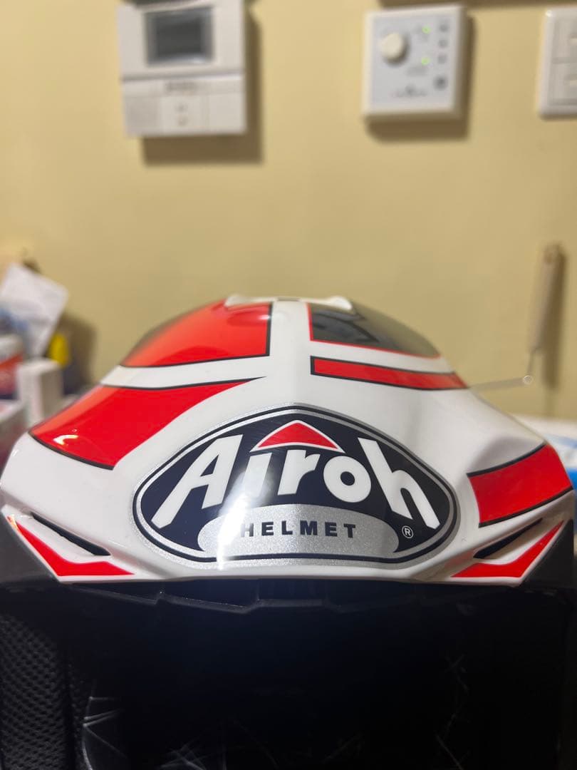Airoh フルフェイスヘルメット 赤/白/黒