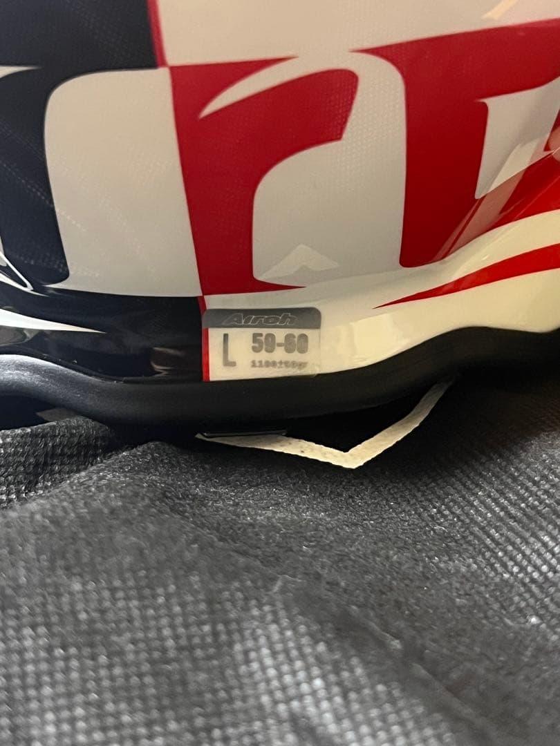 Airoh フルフェイスヘルメット 赤/白/黒