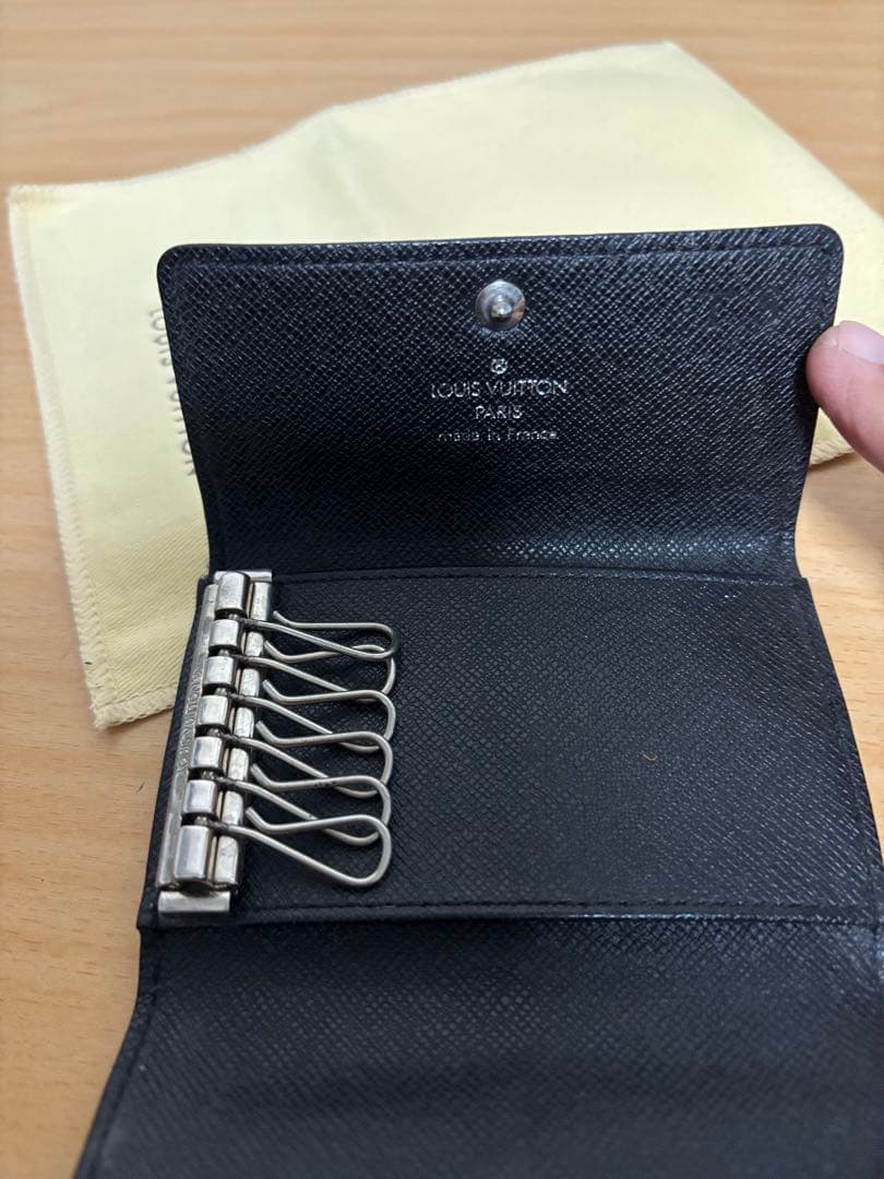 LOUIS VUITTONダミエグラフィットミュルティクレ6連キーケースUSED