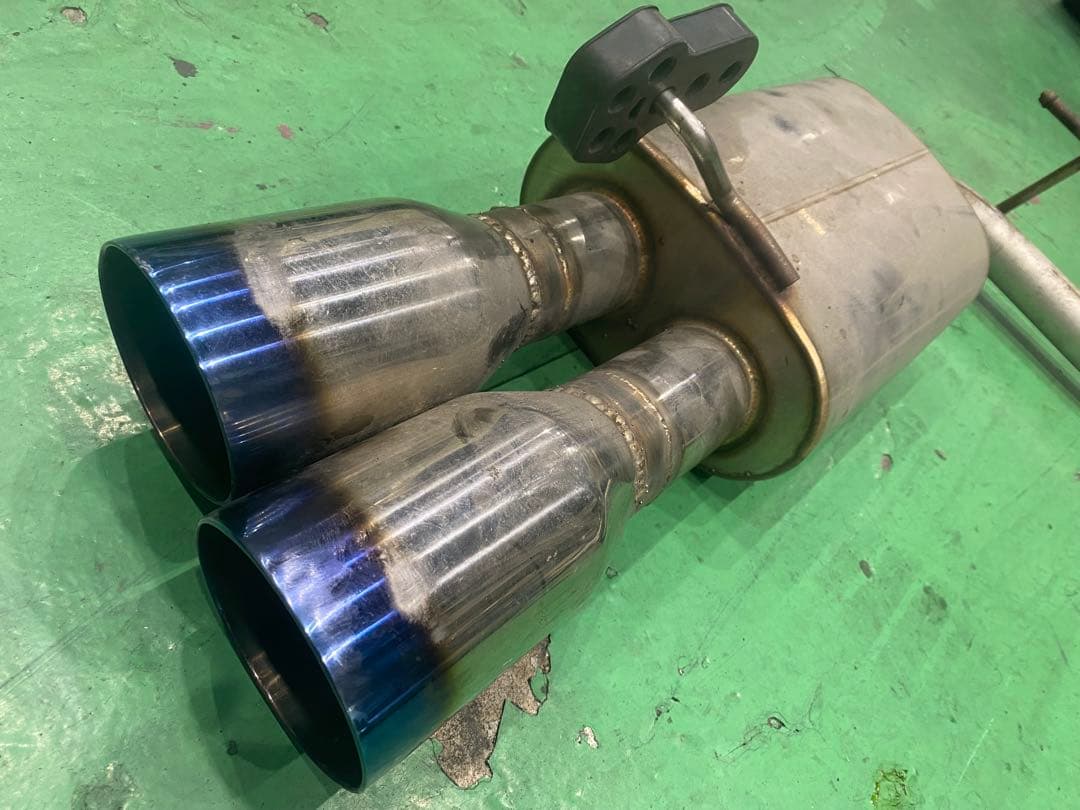 あつや様．専用30プリウス　左テールパイプ4本出しマフラー（加工品