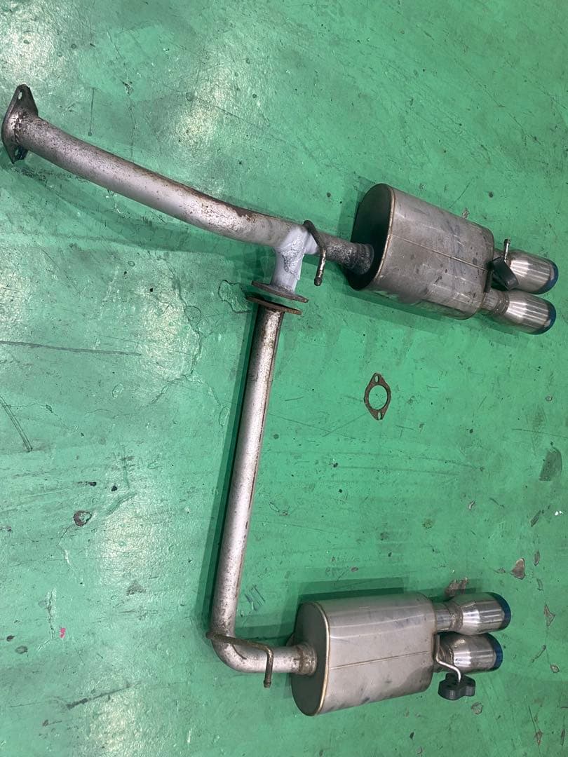 あつや様．専用30プリウス　左テールパイプ4本出しマフラー（加工品