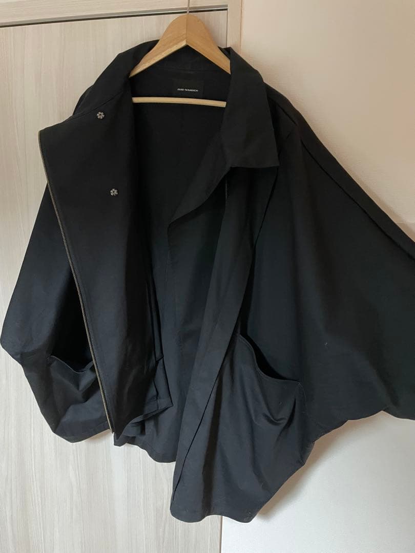 ERIKO YANAGUCHI ブラックケープ