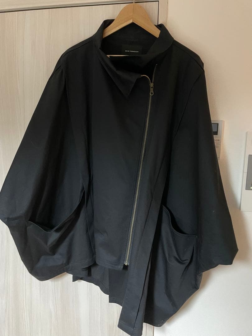 ERIKO YANAGUCHI ブラックケープ