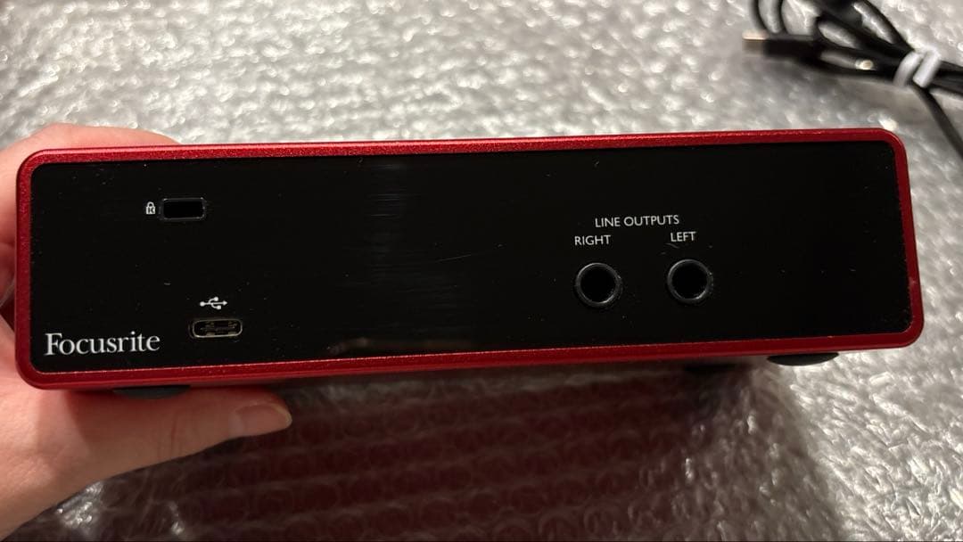 scarlett 2i2 フォーカスライト　オーディオインターフェース