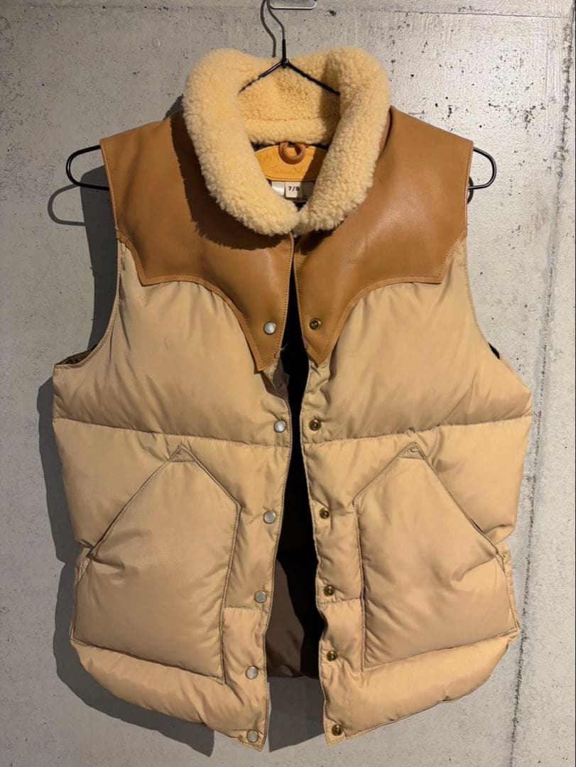 ロッキーマウンテン　フェザー　ダウンベスト