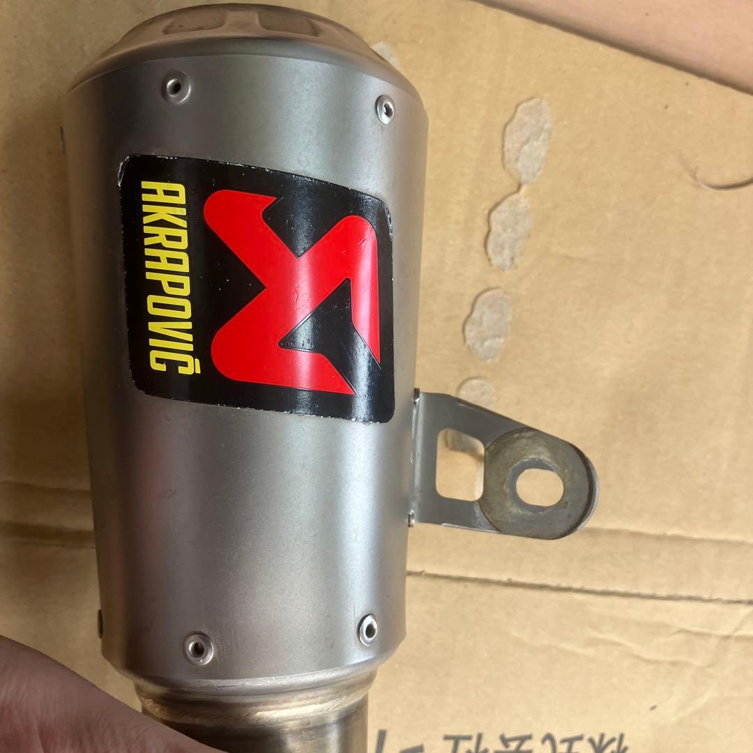 Akrapovic マフラー