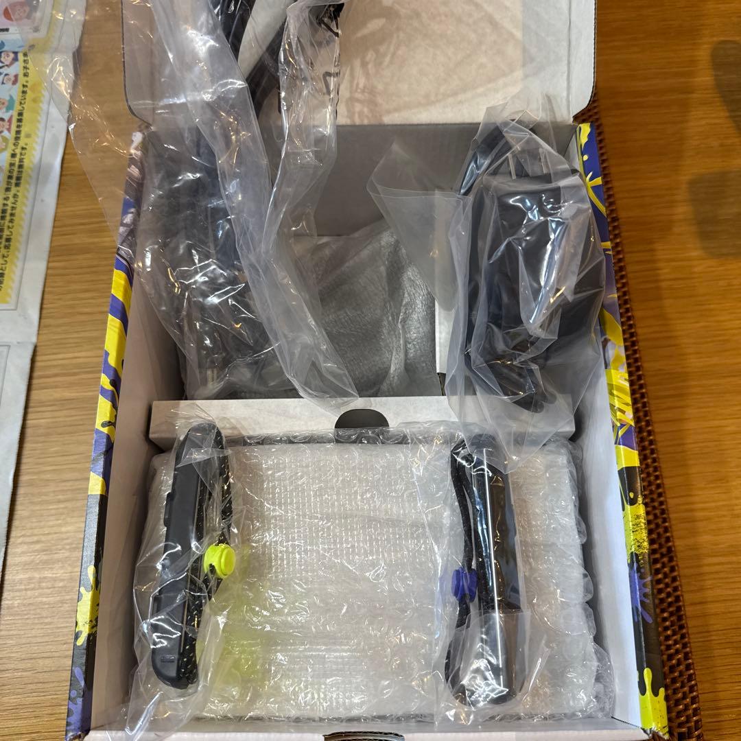 Nintendo Switchスプラトゥーン3エディション本体とおまけ付き