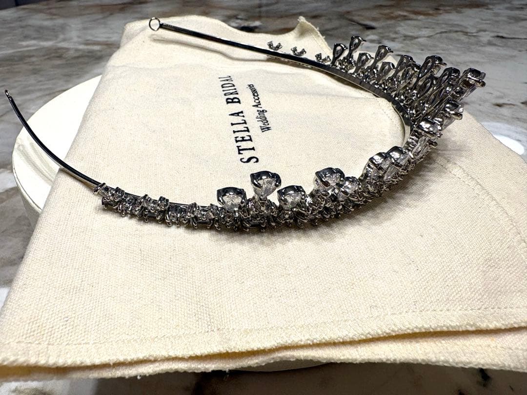 【美品】1stオーナー　Ivory&Co. TEARDROP ティアラ