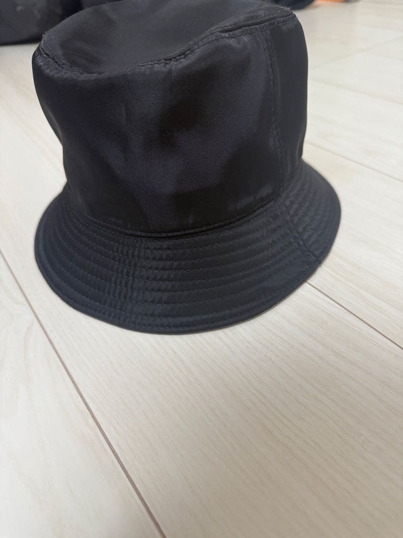 PRADA ブラック バケットハット Mサイズ